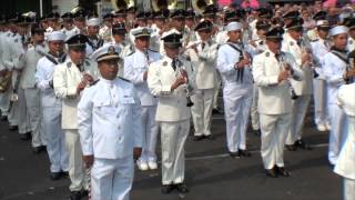 Parade  Festival Musiques militaires Saumur 2015 [upl. by Ross]