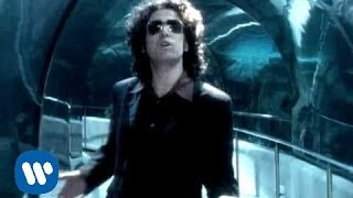 Andres Calamaro  Loco Videoclip Oficial [upl. by Jewell948]