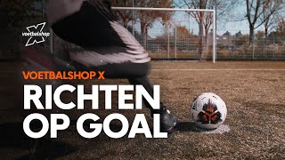 Zo moet je schieten  VOETBAL TIPS  Academy  Voetbalshopnl [upl. by Dunston]