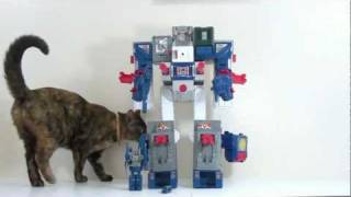 Video Review of the Transformers G1 Fortress Maximus [upl. by Champaigne]