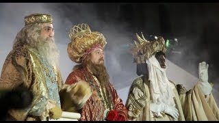 Madrid three kings parade  Cabalgata de los Reyes Magos Madrid Spain tourism  Spanish travel video [upl. by Nuhsed]