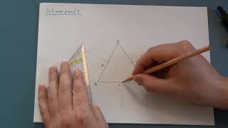 Schwerpunkt konstruieren [upl. by Essirahc]
