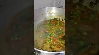 Hare pyaj matar ki rasedar sabji recipe [upl. by Udell]