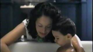 Johnsons Bedtime Bath  Johnson and Johnsons  Baby Shampoo  Bedtime Story Commercial 2000 [upl. by Mccord656]